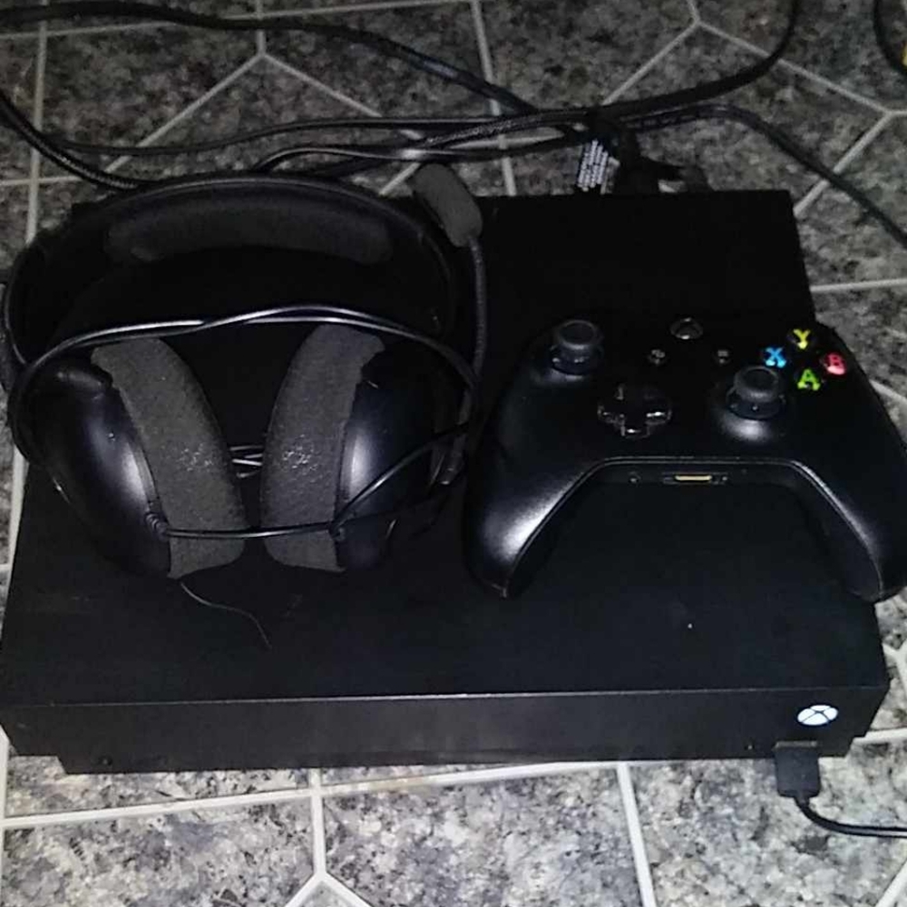 Xbox one x1tb
